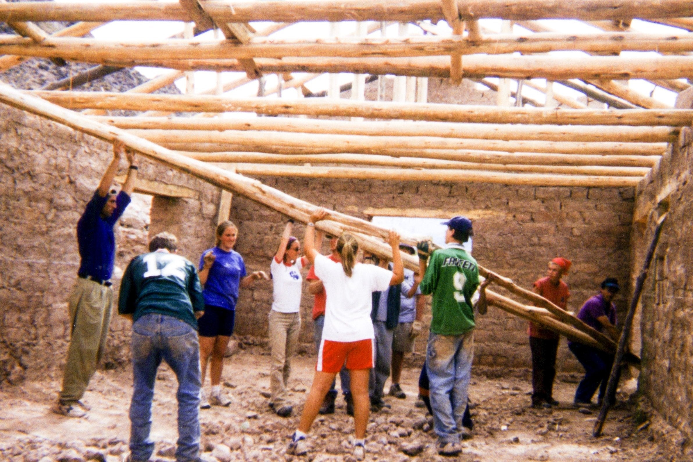 Volunteers assisting Quechua communities with water conservation projects in Peru’s Sacred Valley. Summer programs for teens.